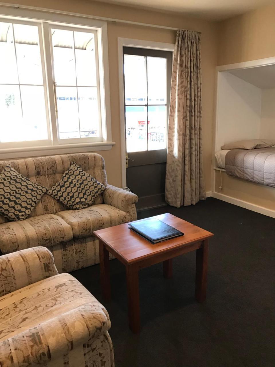 Lantern Court Motel Reefton Esterno foto